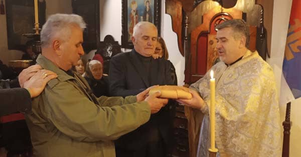НА СРЕТЕЊЕ У КРУПЊУ – Пчелари обележили славу