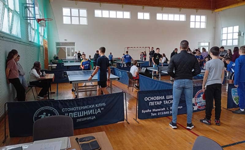 У ОШ „ПЕТАР ТАСИЋ“ У ЛЕШНИЦИ – Градско првенство у стоном тенису