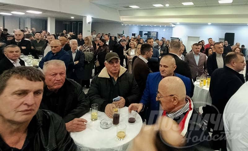 СНС ОРГАНИЗОВАО НОВОГОДИШЊИ КОКТЕЛ – Не плашимо се избора