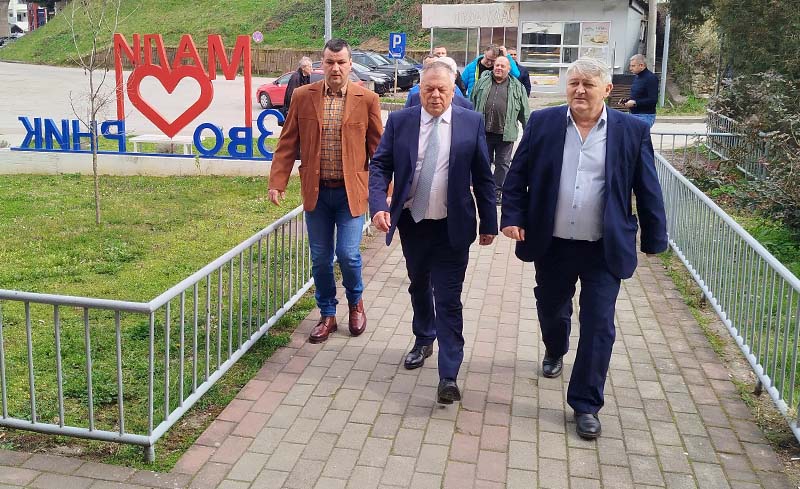 МИНИСТАР ТОНЧЕВ У МАЛОМ ЗВОРНИКУ – Није Србија само Београд