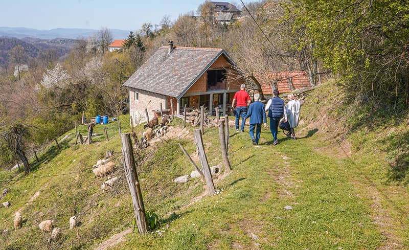 ИЗ ГРАДСКЕ УПРАВЕ – Посета старијима поводом Светског дана здравља