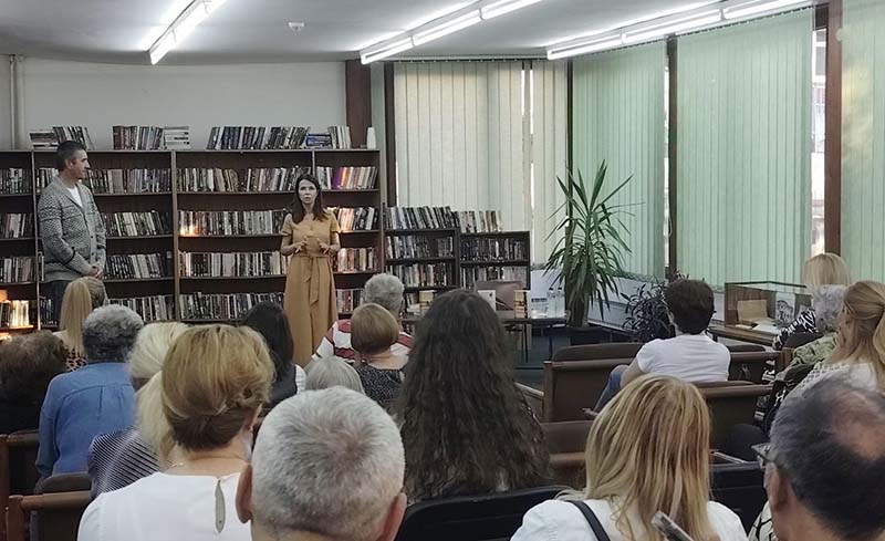 БИБЛИОТЕКА „ПОЛИТИКА“ – Књижевно вече Јелене Бачић Алимпић