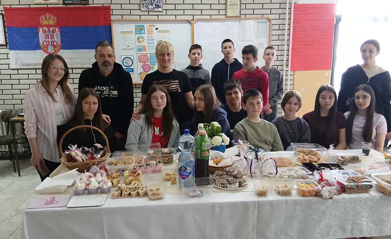 ОШ „ЖИКИЦА ЈОВАНОВИЋ ШПАНАЦ“, БЕЛА ЦРКВА – Ученици организовали хуманитарни базар