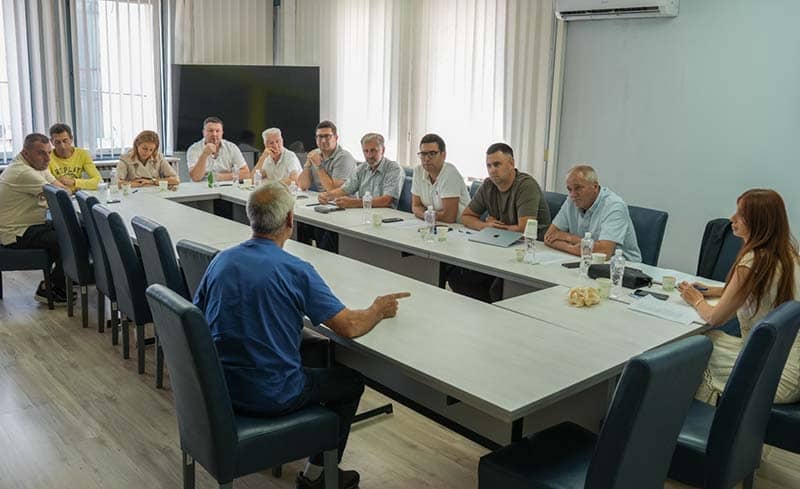 ИЗ ГРАДСКЕ УПРАВЕ – Отворена врата ИЗ ГРАДСКЕ УПРАВЕ – Отворена врата