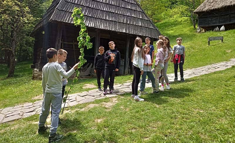 У ТРШИЋУ – У сусрет Ђурђевдану У ТРШИЋУ – У сусрет Ђурђевдану