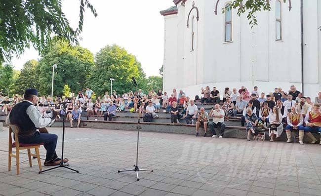 У СЛАВУ ВИДОВДАНА И КОСОВСКИХ ЈУНАКА – Уз гусле слушамо векове